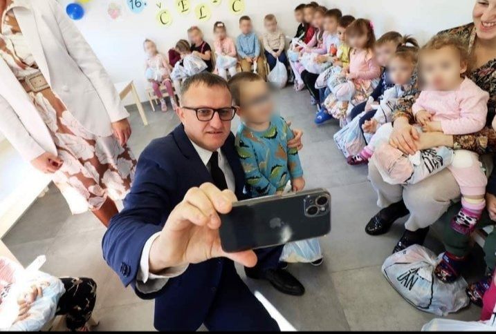 Ova praksa ne samo da je etički sporna, već može imati i dugoročne posljedice po percepciju djece i njihovu privatnost