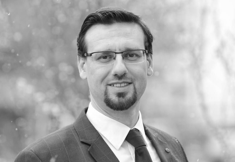 Za današnje stanje Bošnjaka, osim političkih stranaka, itekako su odgovorne sve bošnjačke institucije, među kojima je mnogo onih koje imaju status nevladinih organizacija