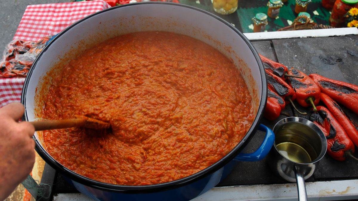 Planirate li i vi ove godine pripremati ajvar, a to radite prvi put, evo nekoliko uputa