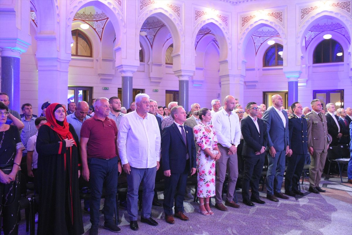 Bili su to dani hrabrosti, odlučnosti, prkosa i ponosa, a prije svega zajedništva, rekao je Hasečić