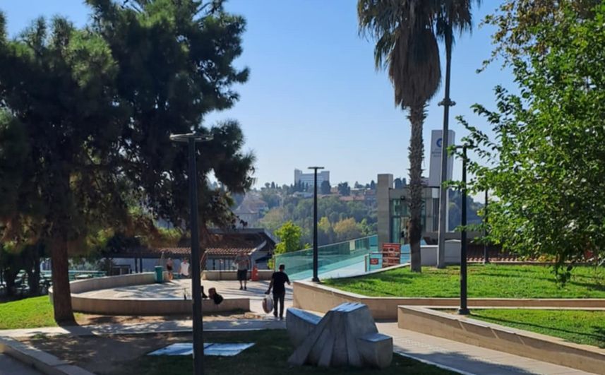 Nažalost, brojni turisti zadovoljavaju se odmorom u brojnim odmaralištima, dok grad i okolina za njih ostaju nepoznanica