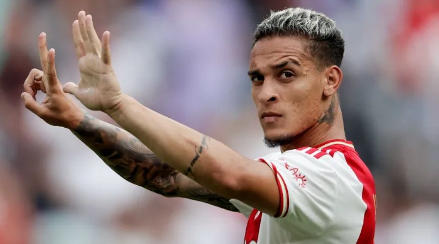 Brazilski krilni napadač odigrao je samo jednu minutu u prve tri Unitedove utakmice engleske nogometne Premier lige ove sezone