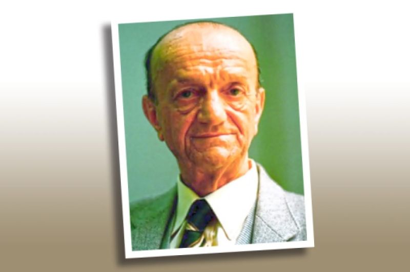 Atif Purivatra ubraja se među najistaknutije bošnjačke intelektualce i najbolje poznavaoce političke historije Bošnjaka u 20. stoljeću.