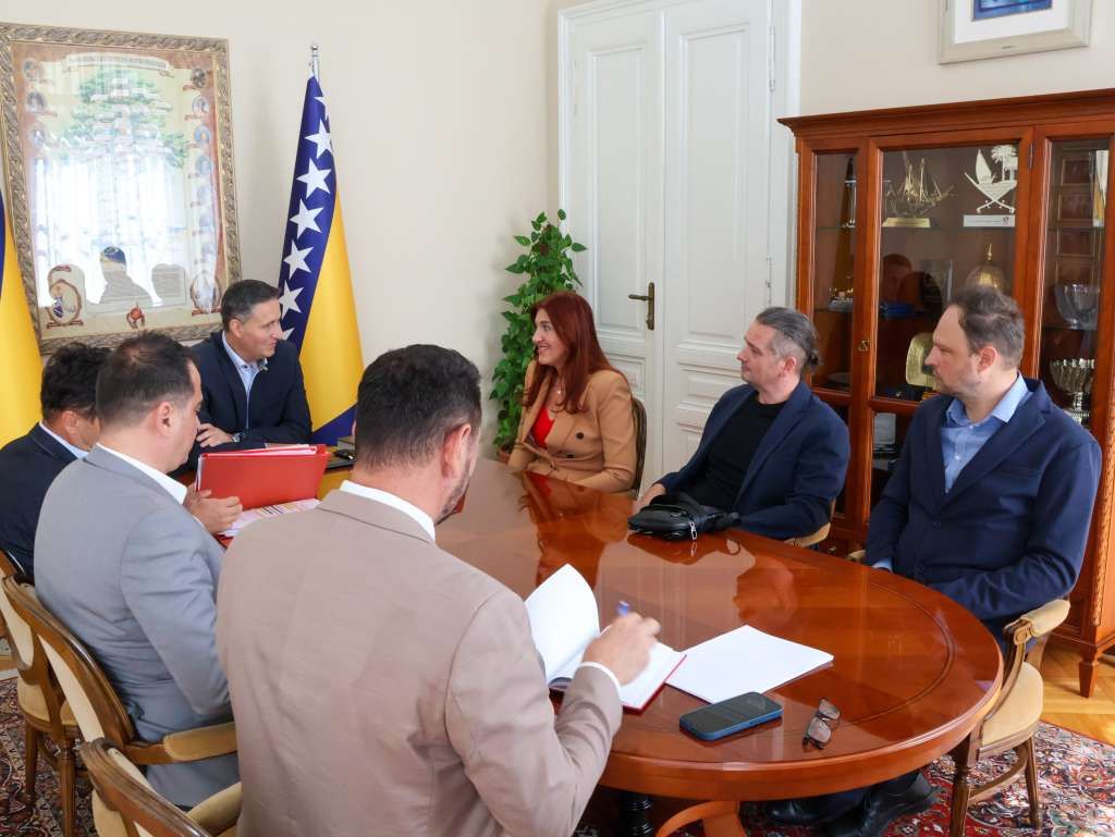 Vučićev režim već duži period ciljano etiketira "Slobodnu Bosnu" kao "islamistički" i "džihadistički" portal, pokušavajući lažima da nanese štetu ovom mediju. 