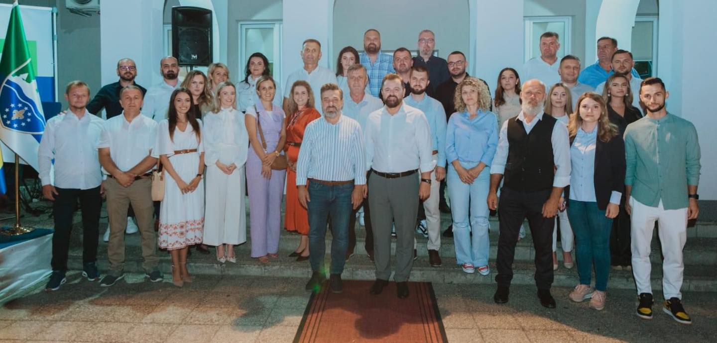 Kako je istaknuo nosilac liste kandidata za Gradsko vijeće Rifet Hozanović, ovo je početak još jedne ere u kojoj će se Cazin nastaviti razvijati i napredovati