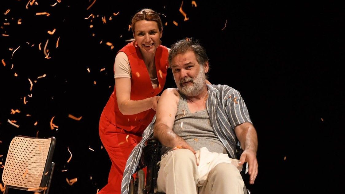 Autorica je Asje Krsmanović, a režiju potpisuje Nermin Hamzagić