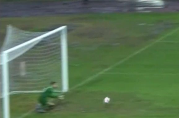 Brazilac Čagas je šutirao glavom, ali za sudiju je bila uzaludna intervencija Gorana Akovića