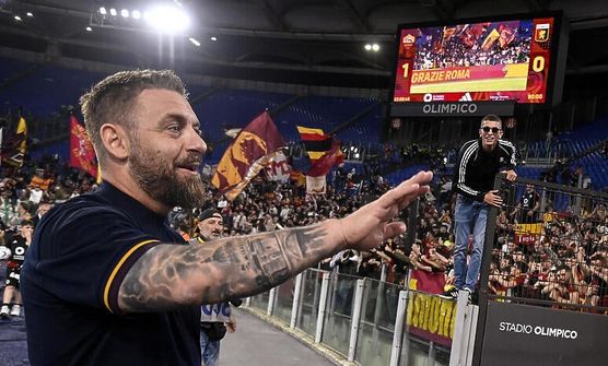 Italijanska Roma jutros je donijela potpuno neočekivanu odluku da otpusti svog trenera Danielea de Rossija, legendu kluba sa stadiona Olimpico.
