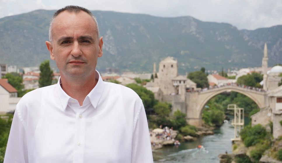 Između ostalog, privode se kraju radovi na izgradnji sportske dvorane OŠ Bijelo Polje za koju su različiti nivoi vlasti izdvojili oko tri miliona KM