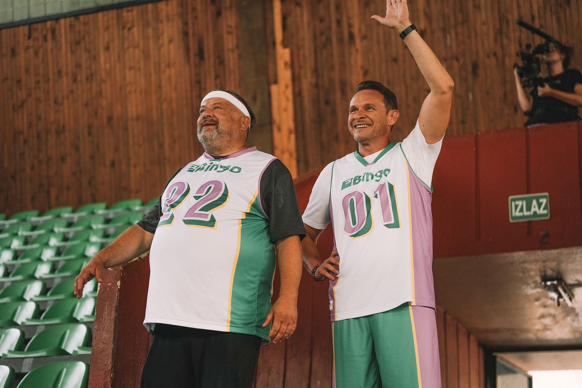 Poznati glumac Milan Pavlović, koji nikada u svom životu nije bio bliže ulozi pivota nego tog dana, sa Enisom Bešlagićem je u Goraždu po prvi put zaigrao rukomet!