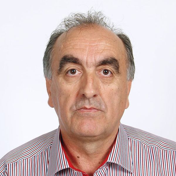 Prioritetno pitanje svakog određenja bilo čega je: čije je to što određujemo, nešto, u etničkom smislu, po svojim karakteristikama.