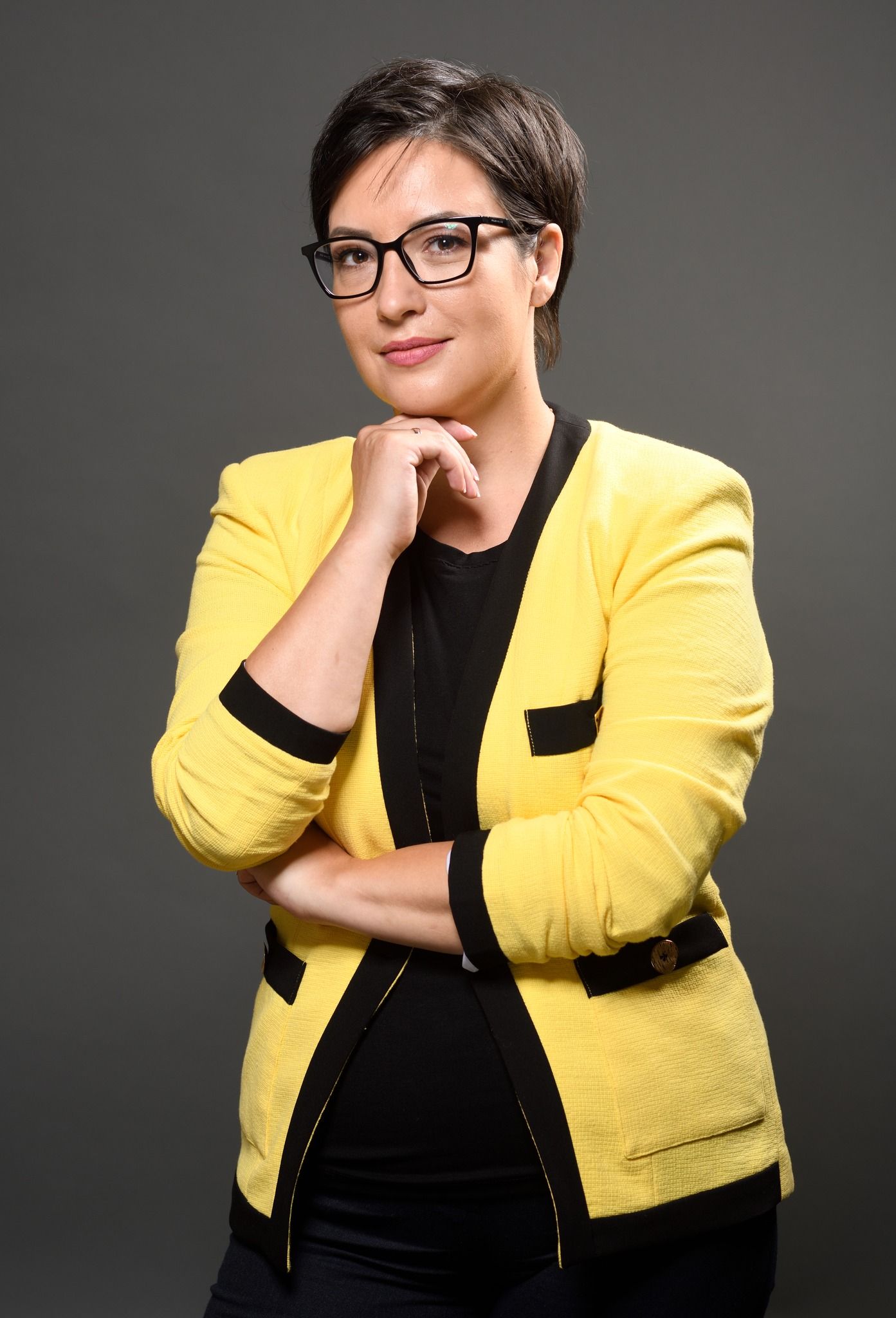 Bila je među prvima koja je javno ukazala na nepravde i sumnjive radnje trenutnog gradonačelnika, hrabro se boreći za prava građana, radnika i mještana Zavidovića