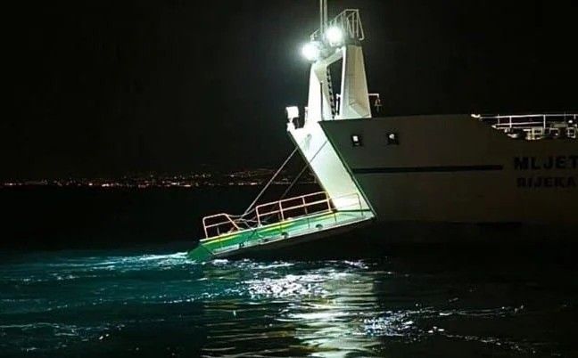 Iz Jadrolinije su potvrdili da niko nije povrijeđen tokom incidenta