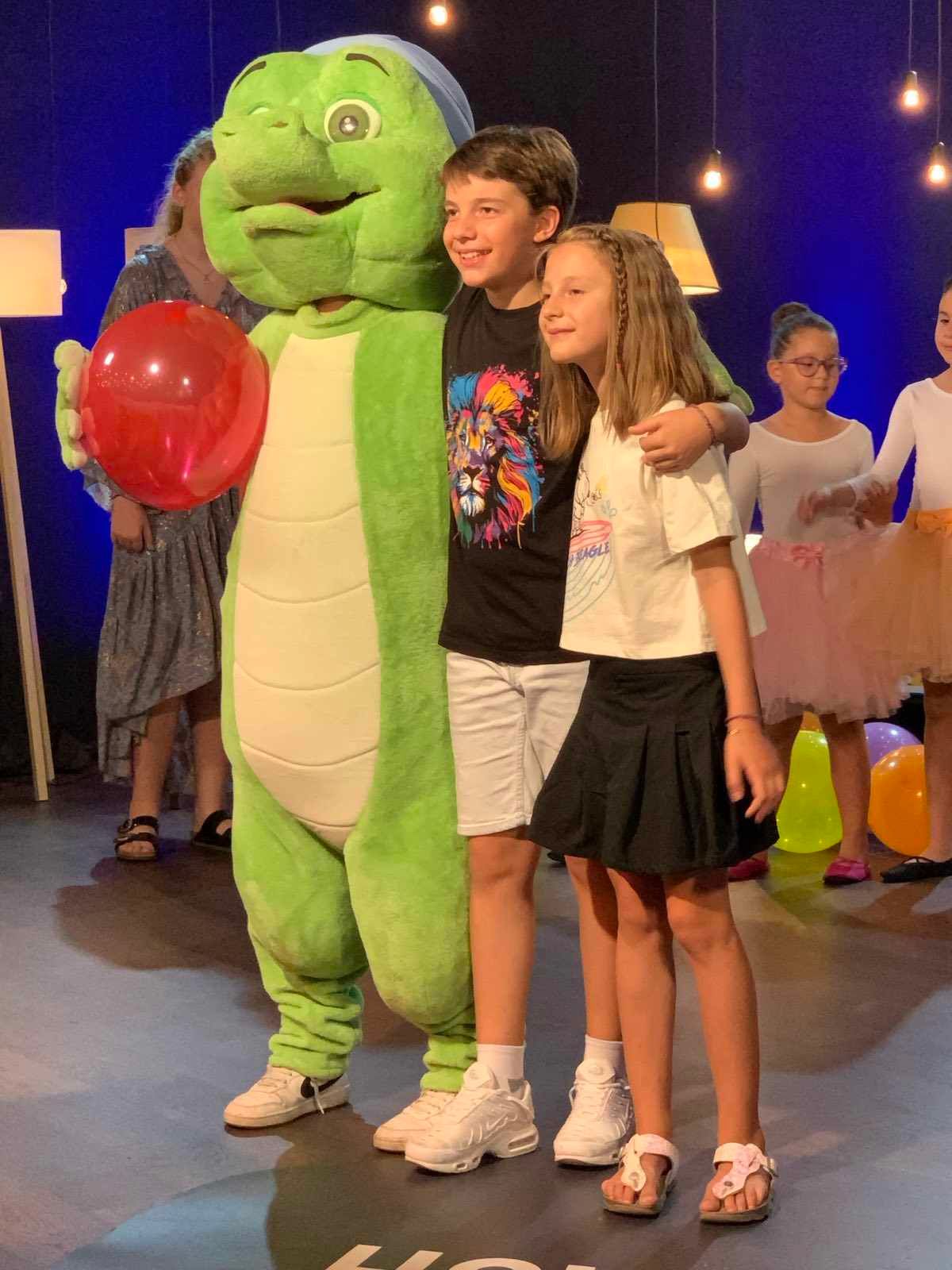 U četvrtak, 5. septembra, od 11:40 i 17:40 samo na prvom bh. dječijem kanalu HAYATOVCI gledajte promociju drugog albuma benda FRTUTMA KIDS nazvanog “RAKETA”.