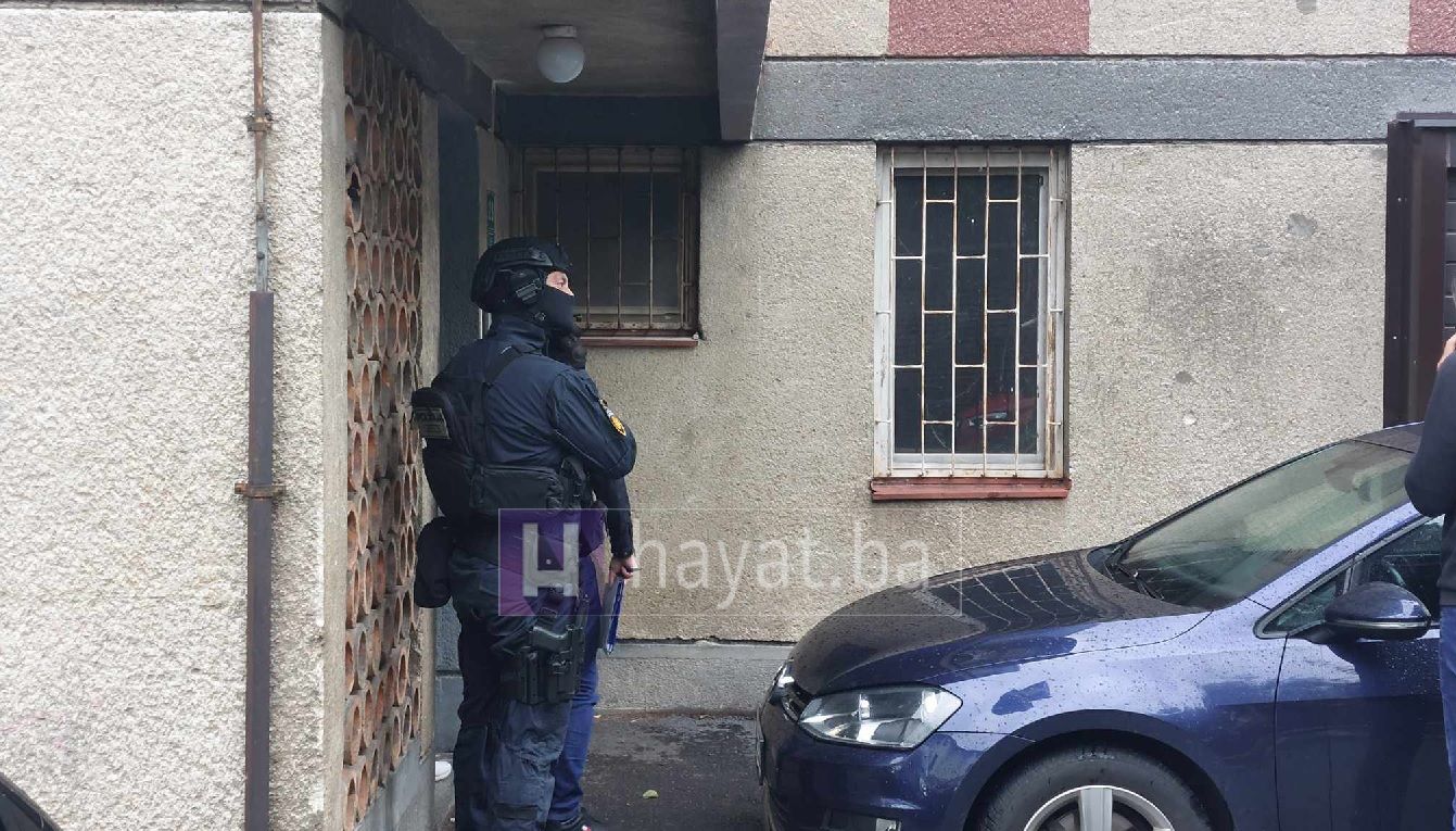 Mete pretresa se sumnjiče za organizovani kriminal i korupciju.