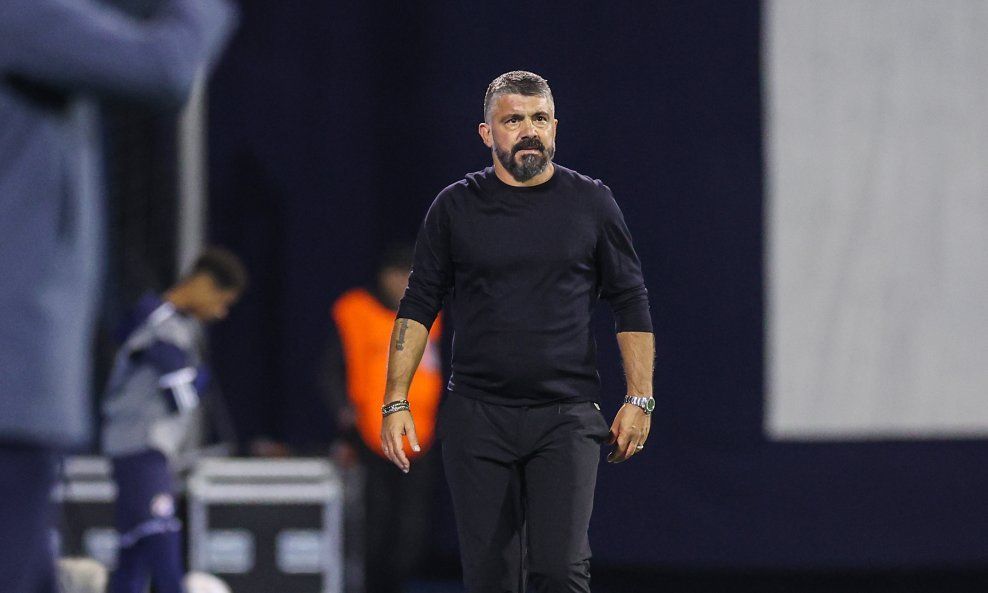 Za razliku od svog prethodnika, Gattuso u reprezentaciju unosi dozu strasti, borbenosti i autentične fudbalske emocije.