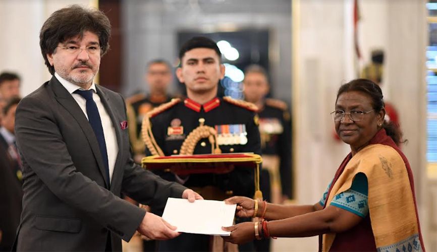 Ambasador BiH u toj zemlji Haris Hrle izjavio je da stoje na raspolaganju svim zainteresiranim privrednim subjektima koji žele istražiti mogućnosti privredne saradnje