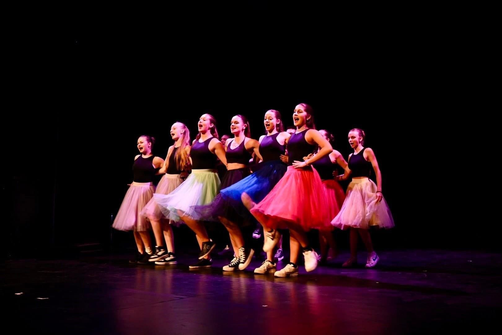 Sutra je predstava „Up and Down“ na sceni SARTR-a: „Juventafest“ može početi!