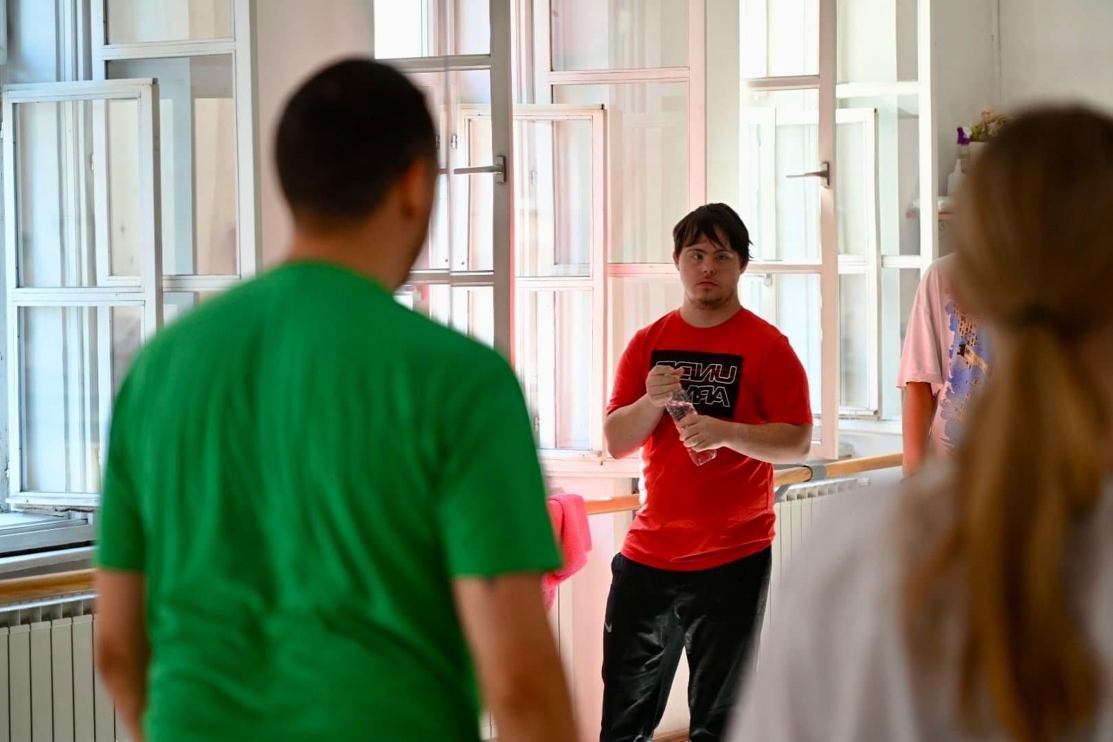 Sutra je predstava „Up and Down“ na sceni SARTR-a: „Juventafest“ može početi!