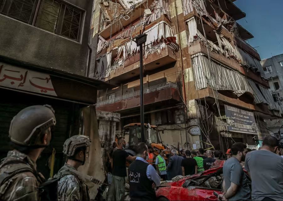 Američka vojska, pored ove bombe, razvila je nekoliko različitih oružja za napad na podzemne tvrđave