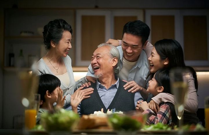 Broj ljudi u Japanu u dobi od 100 ili više godina dostigao je rekordni nivu od više od 95.000, a skoro 90 posto su žene, pokazali su vladini podaci u utorak.