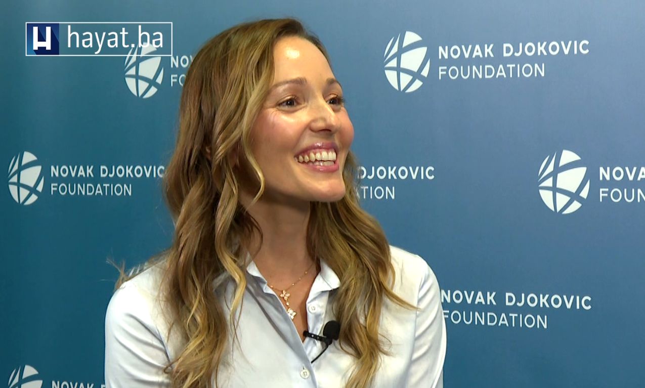 Jelena Đoković putem Instagrama profila podržala je proteste koji se danas održavaju u Beogradu.