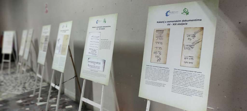 Izložba ovaj put obuhvata pedeset dokumenta od kojih se većina prvi put prikazuje široj javnosti, dok je manji dio njih prezentiran kroz prethodne knjige sa sličnom tematikom.