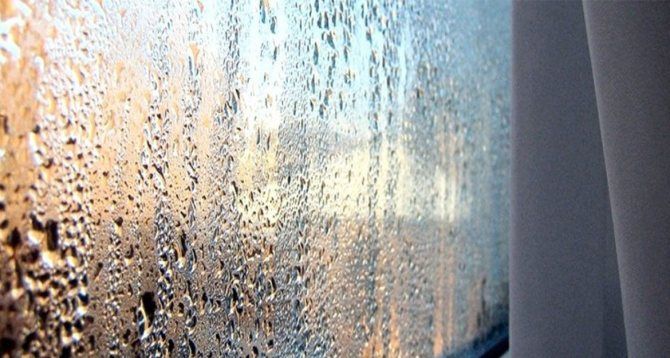 rećom, postoji jedan jednostavan i brz trik uz pomoć kojeg ćete se riješiti kondenzacije i spriječiti stvaranje plijesni i mogućih zdravstvenih problema, koje može uzrokovati