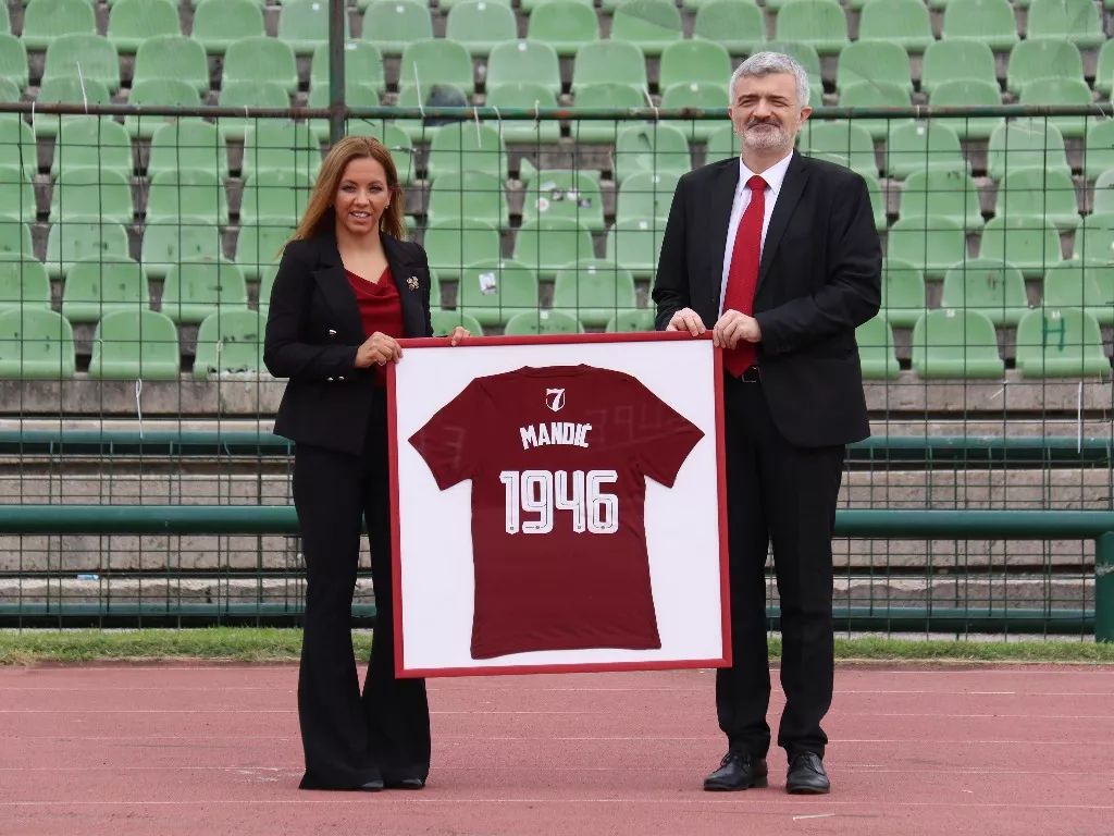 Valjda su već ranije prevareni navijači FK Sarajevo naučili nešto u ove četiri godine vodeći se poslovicom da je obećanje ludom radovanje.