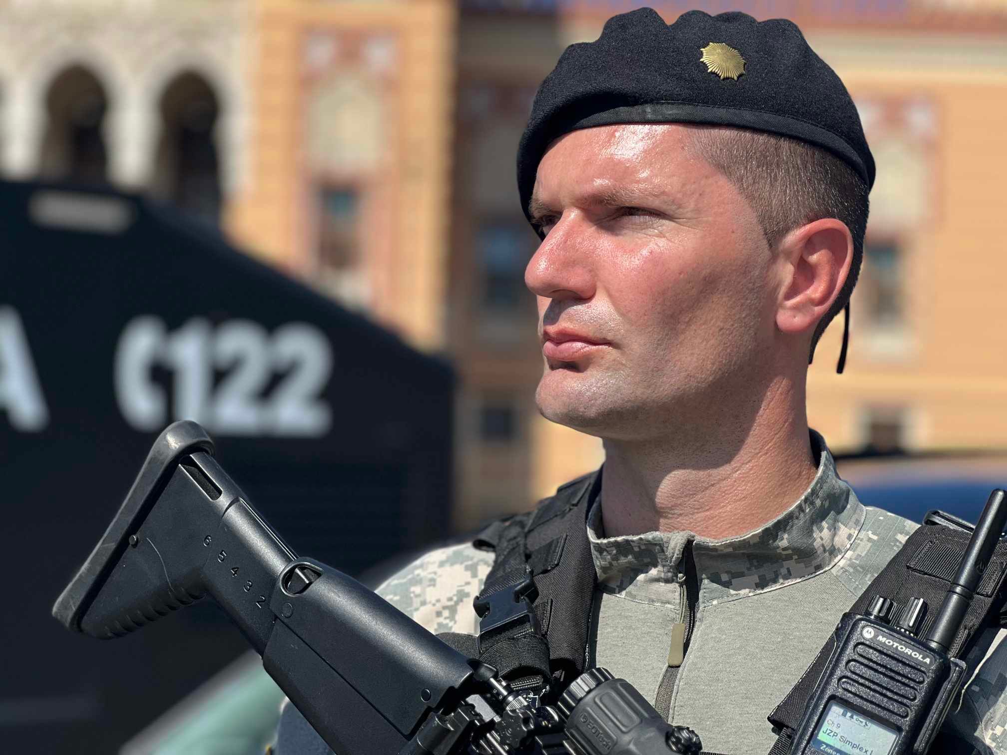 Nabavka tri Roschel vozila je izvršena u okviru strateškog opremanja i jačanja policije u Kantonu Sarajevo