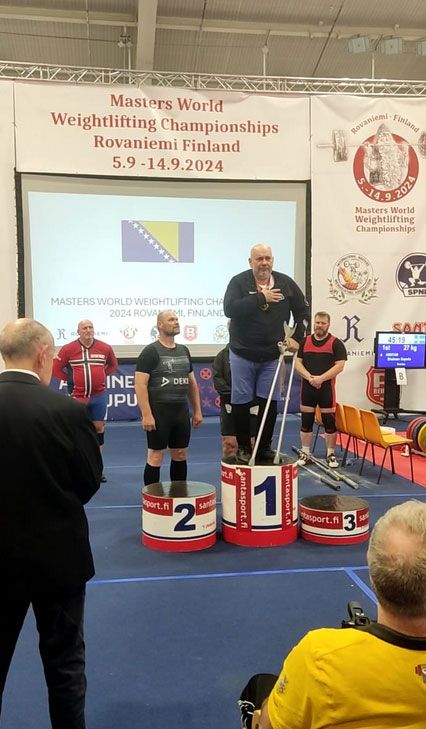 Mašić je postao svjetski prvak u olimpijskom dizanju tegova među veteranima