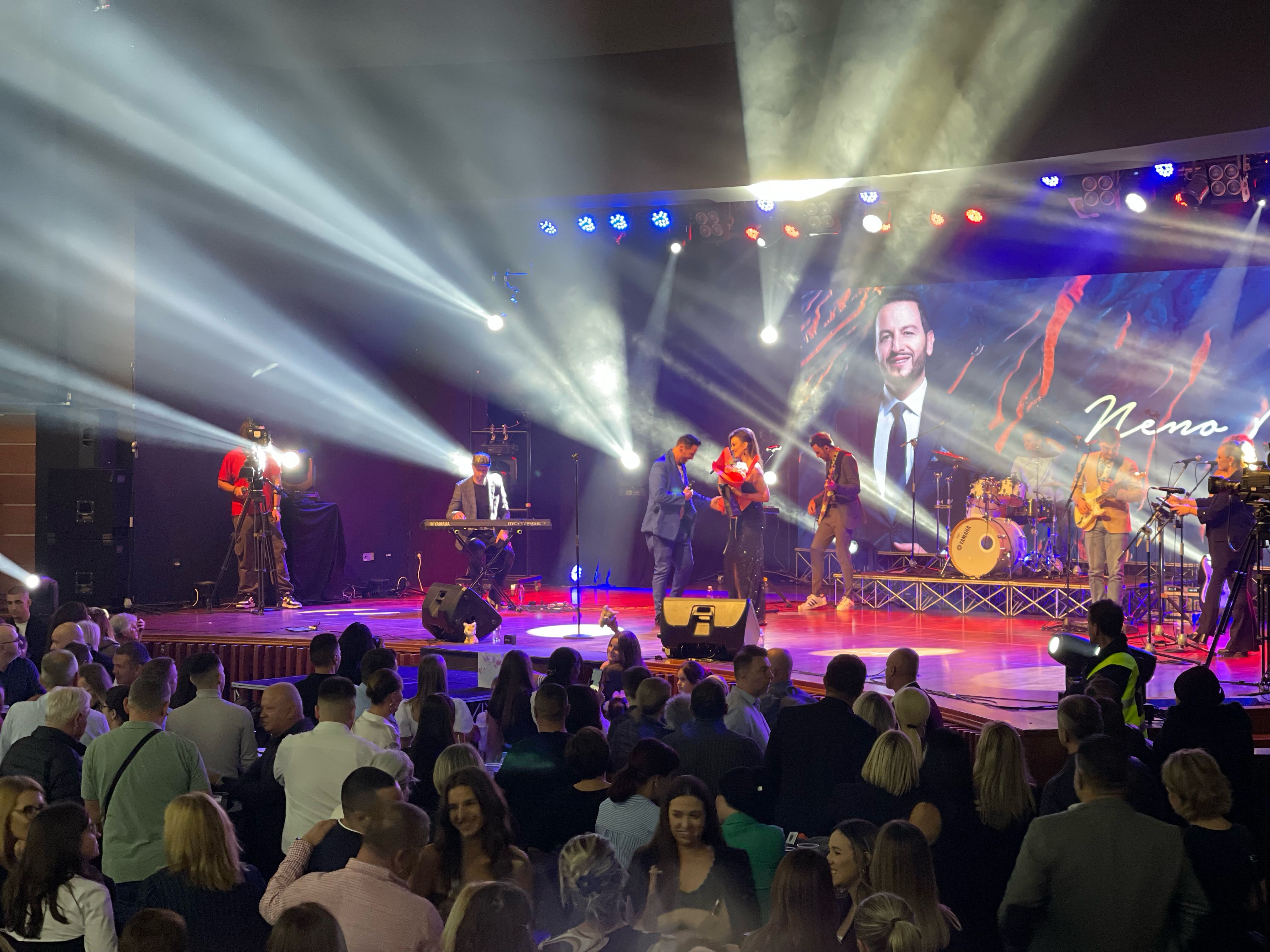 Ovim koncertom Neno je otvorio jedno novo poglavlje u svojoj muzičkoj karijeri                           