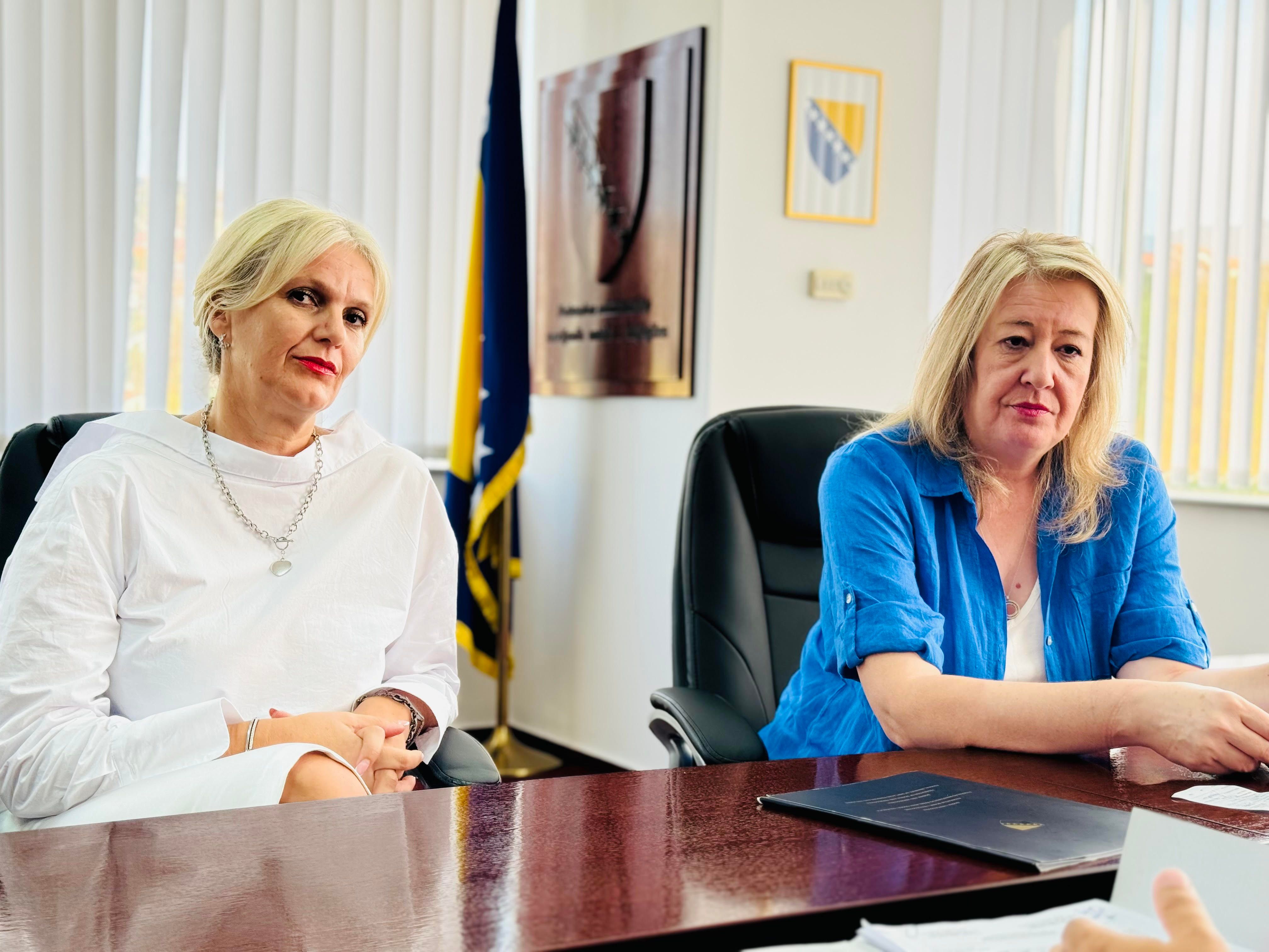 
Istaknuto je da osigurana podrška olakšavaju rad škole i odvijanje nastavnog procesa