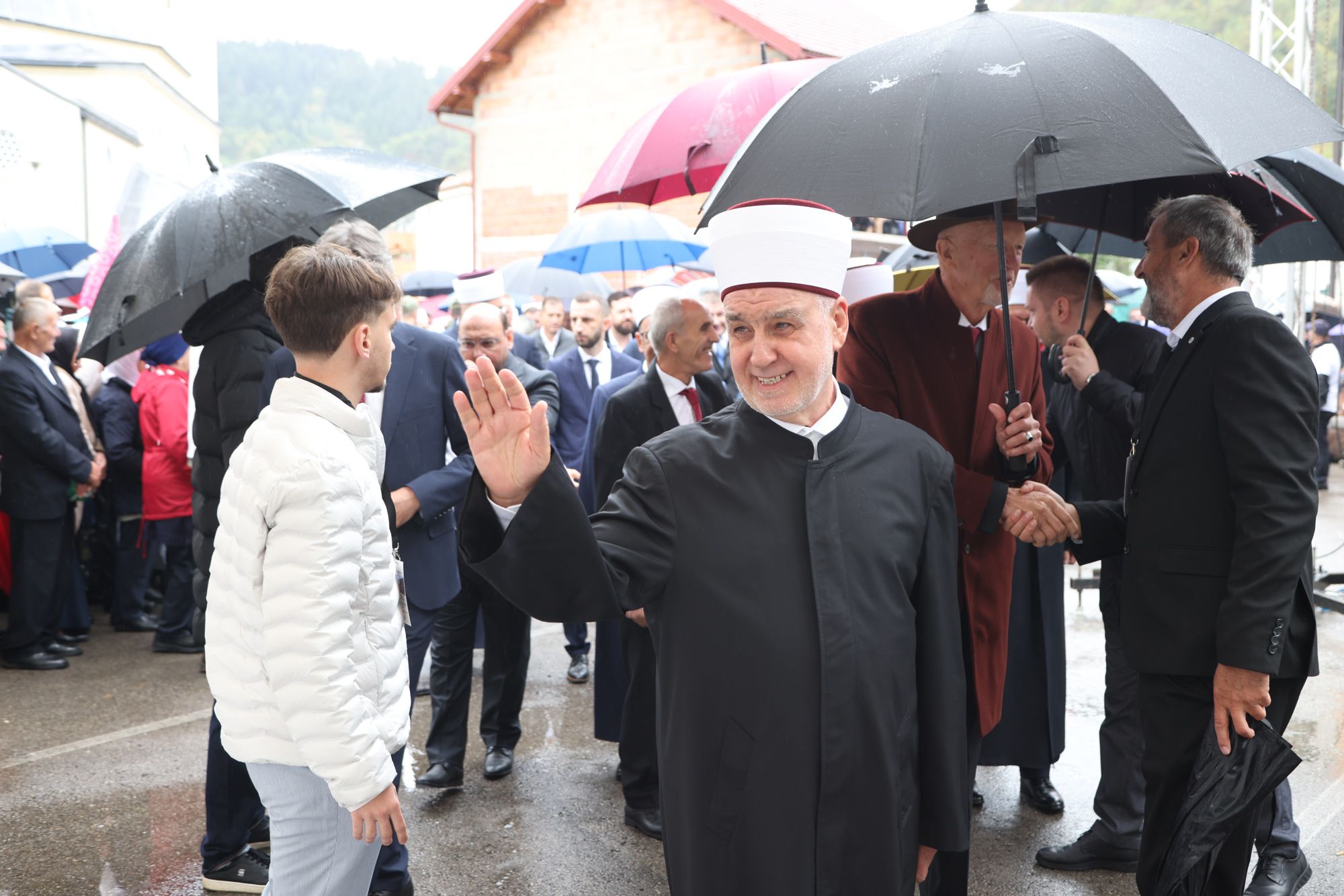 Svečanosti je prisustvovao reisul-ulema Islamske zajednice u Bosni i Hercegovini Husein-ef. Kavazović
