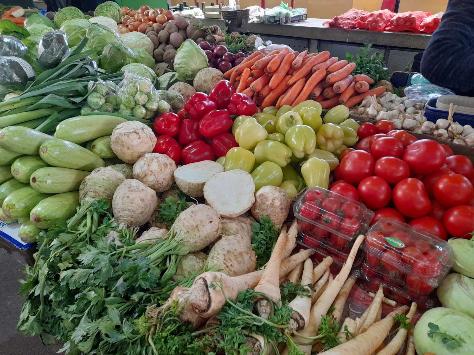 Bosna i Hercegovina je ove godine najviše izvozila voće i orašaste plodove, i to nekuhane ili kuhane, te smrznute, za iznos od oko 37 miliona KM