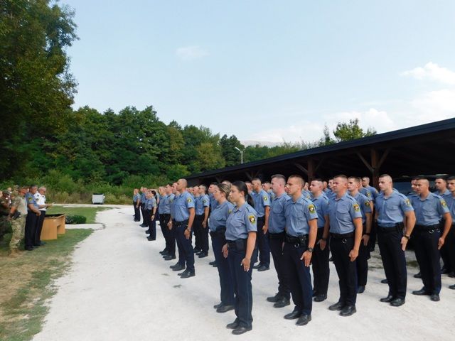 Svečanoj ceremoniji prisustvovao je policijski komesar Uprave policije kantonalnog MUP-a Faik Adilović