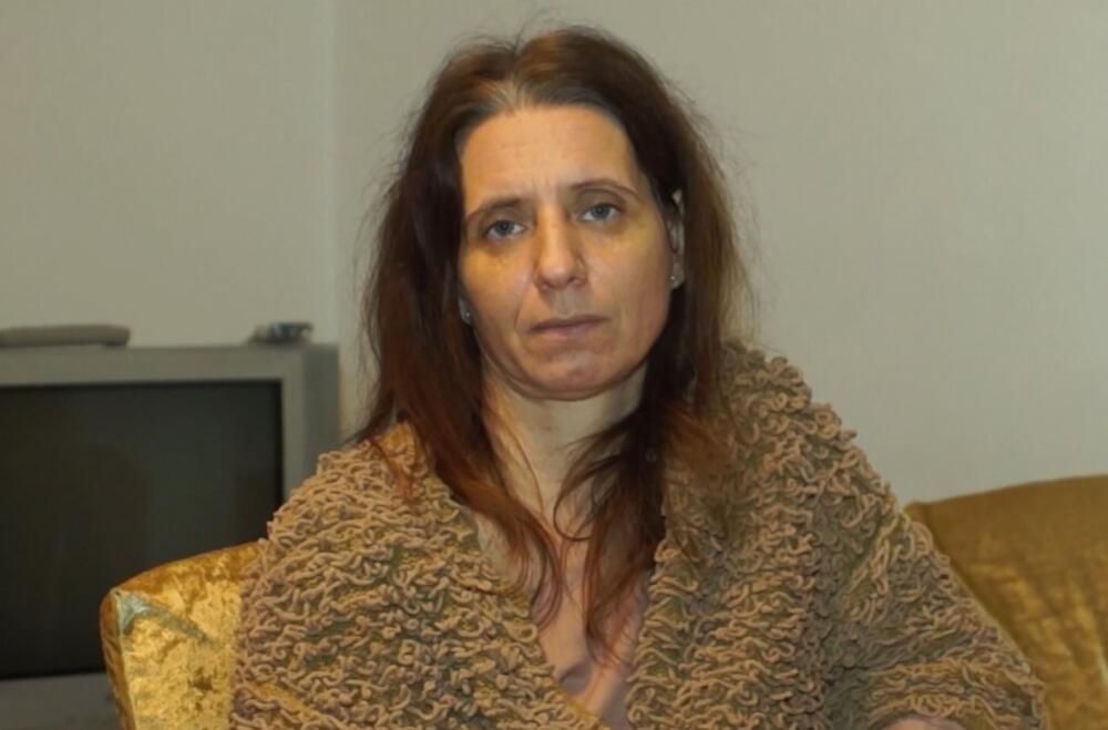 Profesorica kojoj su učenici izmakli stolicu ostala bez časova! Smanjena joj je i plata