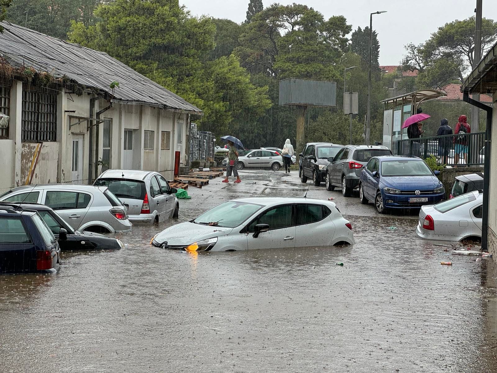 Stanovnici su ranije upozoreni, narandžasti meteoalarm je na snazi za više područja