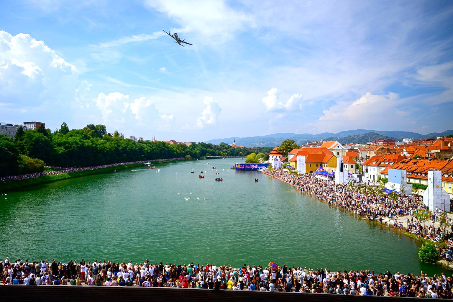 Maribor je po drugi put domaćin Red Bull Flugtaga nakon što je prvi put dočekao letjelice iz kućne radinosti 2005. godine