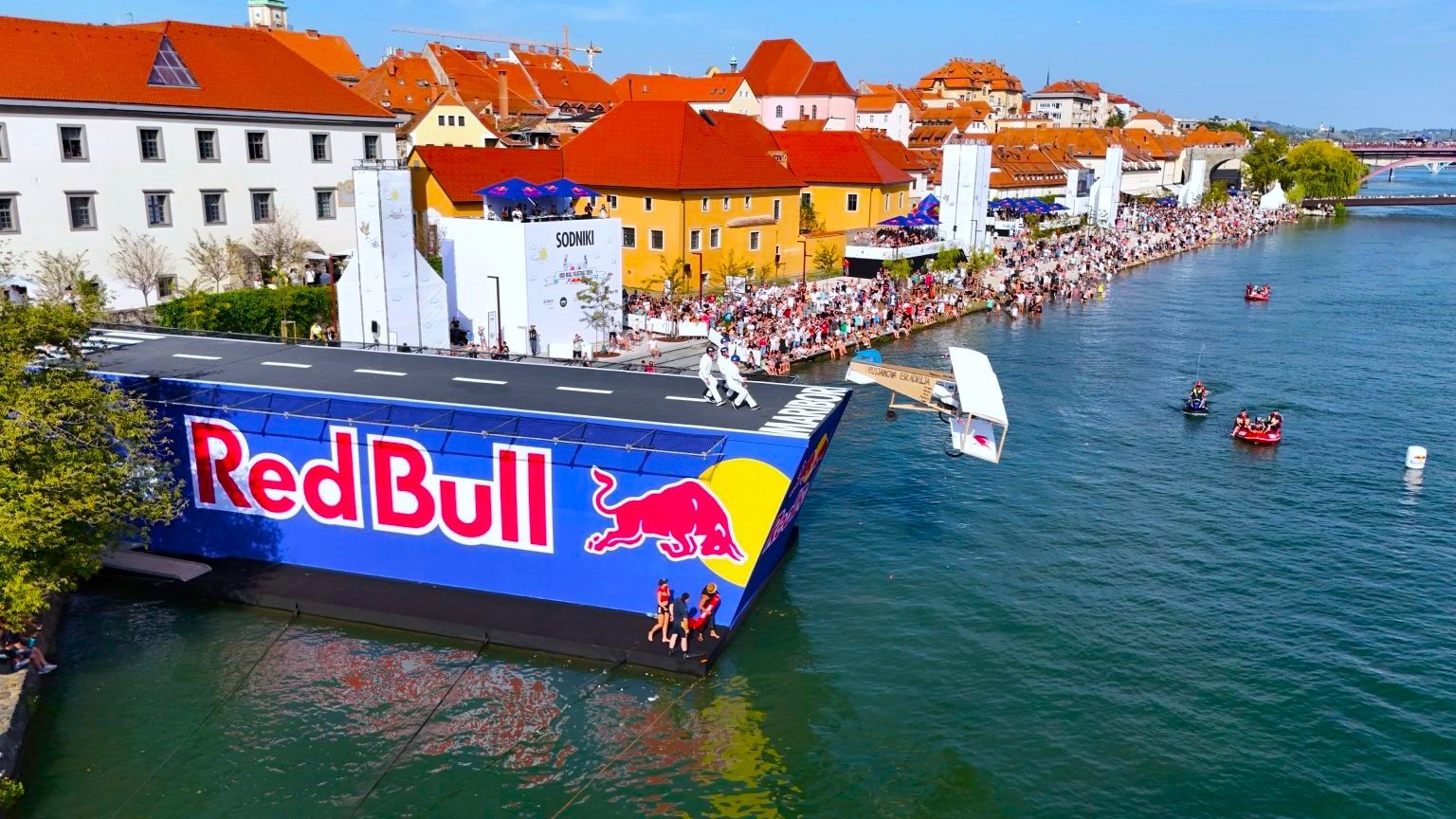 Maribor je po drugi put domaćin Red Bull Flugtaga nakon što je prvi put dočekao letjelice iz kućne radinosti 2005. godine