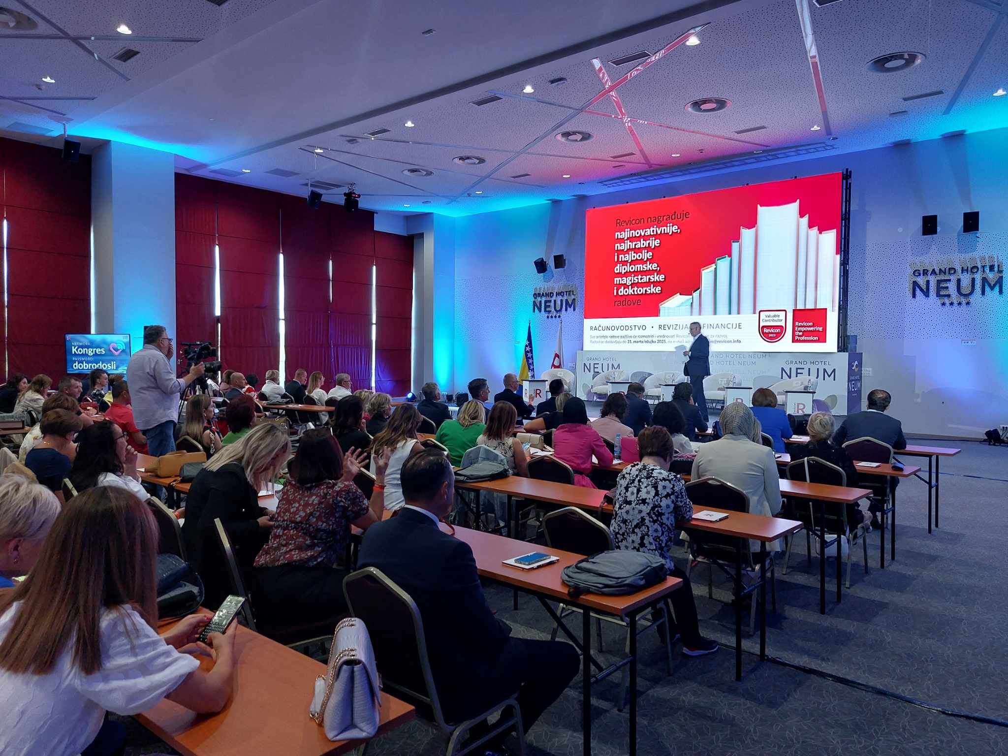 Kongres javnog sektora okupio je oko 300 učesnika, gdje će se u naredna tri dana predstavljati strategije za novu eru odgovornosti i izvještavanja u javnom sektoru. 