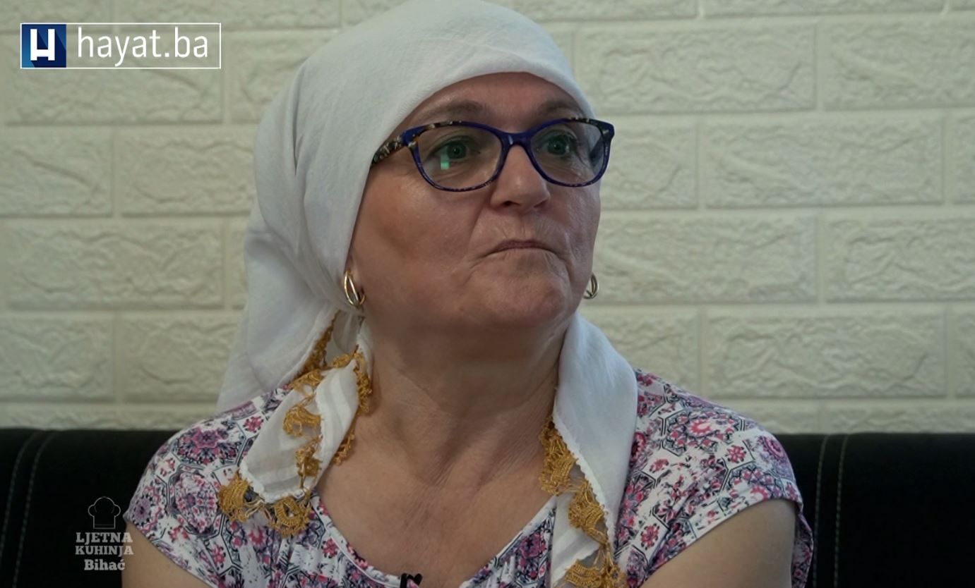 Pored toga, na njenoj trpezi su neizoistavni i sarma, grah, kalja, bosanski lonac