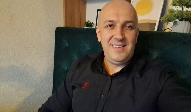 Mumić u obrazovanju radi već 16 godina, od 2008. A naročito ga je, kaže, dojmio ovaj podatak o broju novih školaraca 