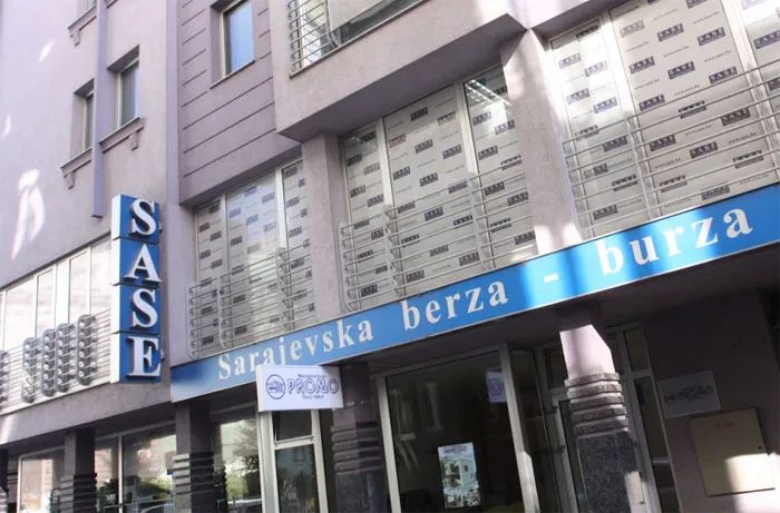 Najveći dnevni porast vrijednosti zabilježile su dionice emitenta UNIS GINEX DD GORAŽDE od 22,73 posto, dok je najveći dnevni pad registrirao BOSNALIJEK DD SARAJEVO od 0,82 posto.