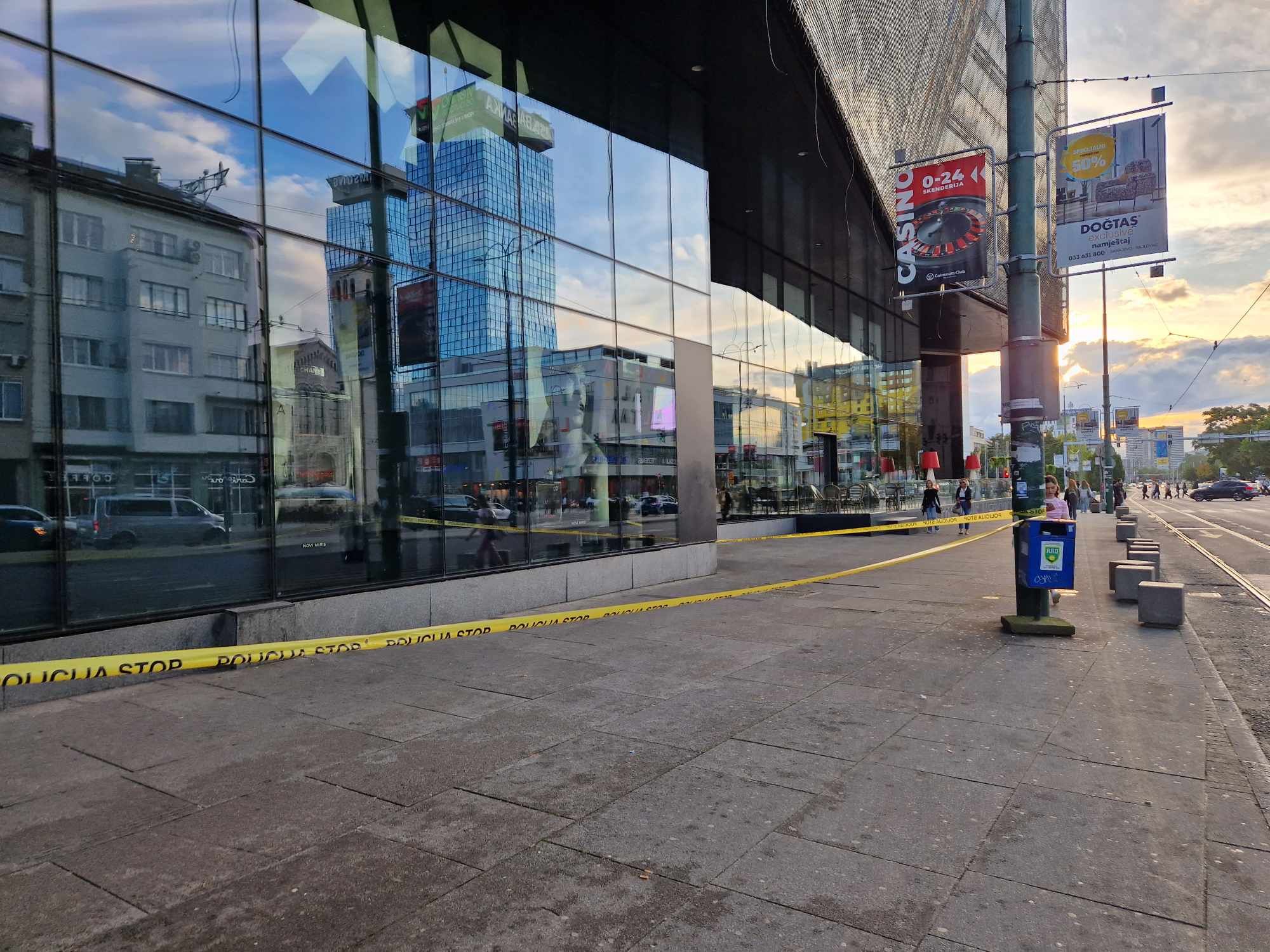 Odmah je naložena evakuacija objekta a zatim se pristupilo kontradiverzionom pregledu.