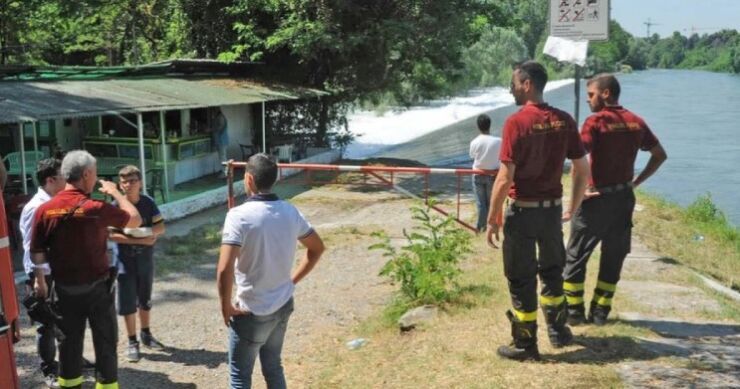 Prvi koji je primijetio da se nešto dešava bio je biciklista koji je u predvečernjim satima prolazio pored jezera