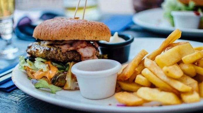 Korisnik društvenih mreža podijelio je fotografiju ručka iz Grčke, koji je koštao svega 10 eura (19.56 KM)