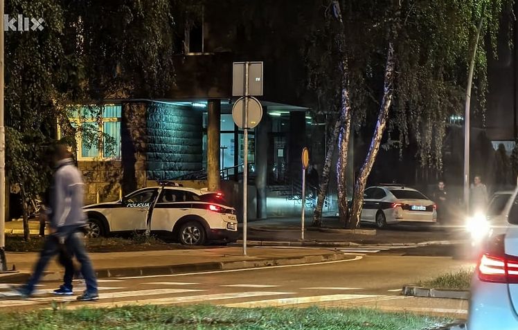 Uhapšeni se sumnjiče za krivična djela nasilničko ponašanje i oštećenje tuđe stvari