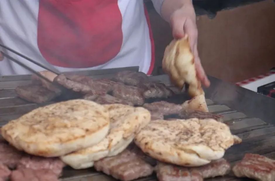 Zahtjev za njegovu zaštitu 22. marta tekuće godine podnijelo je Udruženje za očuvanje garantovane tradicije specijaliteta Banjalučkih ćevapa