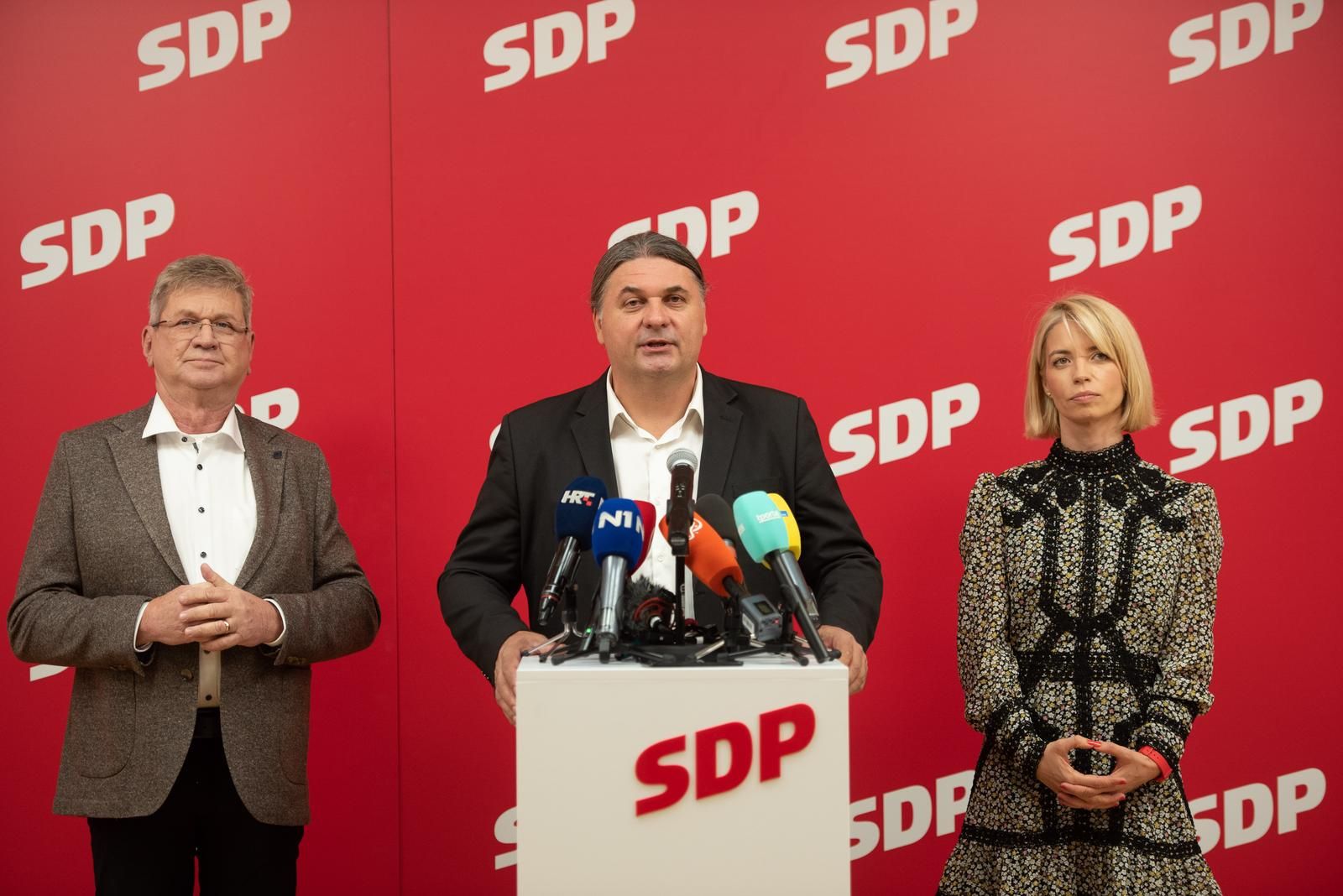 Više glasova od Jakšića i Ostojića dobila je Sabina Glasovac, ali zbog zip-modela nije mogla biti uvrštena među potpredsjednike